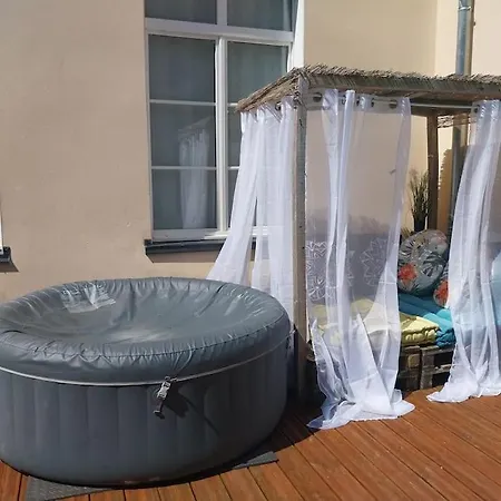 Escapade Romantique Dans Demeure Du 18eme *